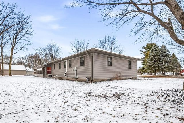 3019 Deerfield Drive, Eau Claire, WI 54703