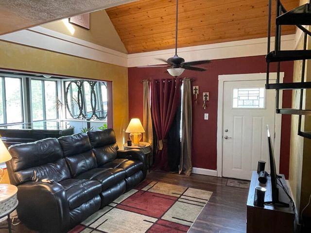 921 Boat Dock Road, Somerset, KY 42501