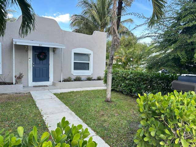 611 El Vedado A, West Palm Beach, FL 33405