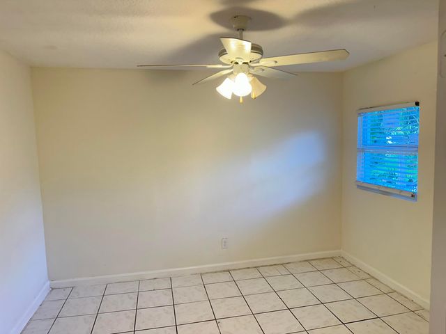 611 El Vedado A, West Palm Beach, FL 33405