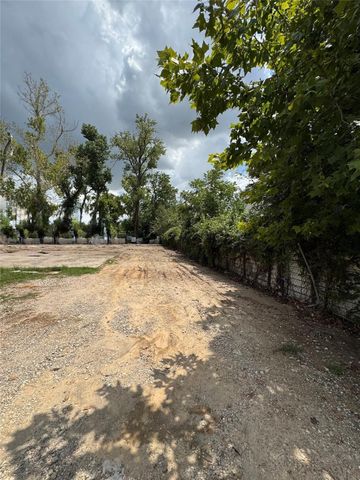 8550 Ley Road, Houston, TX 77028