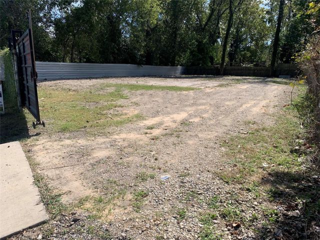 8550 Ley Road, Houston, TX 77028