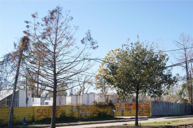 8550 Ley Road, Houston, TX 77028