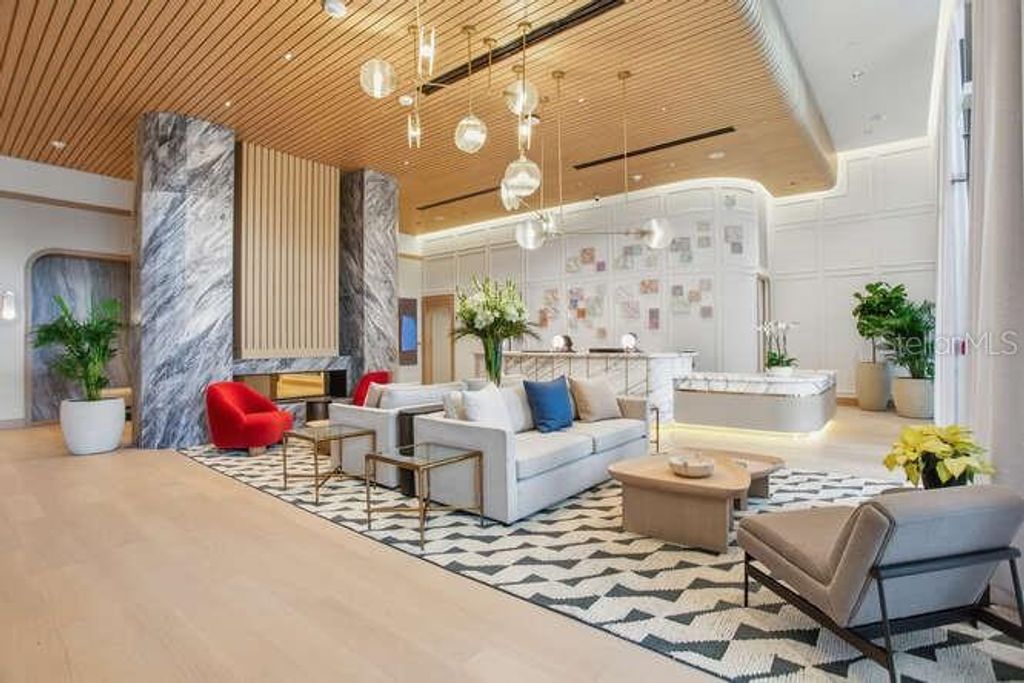 Image 3 of property listing at 3015 S YSABELLA AVENUE 901, Tampa, FL 33629