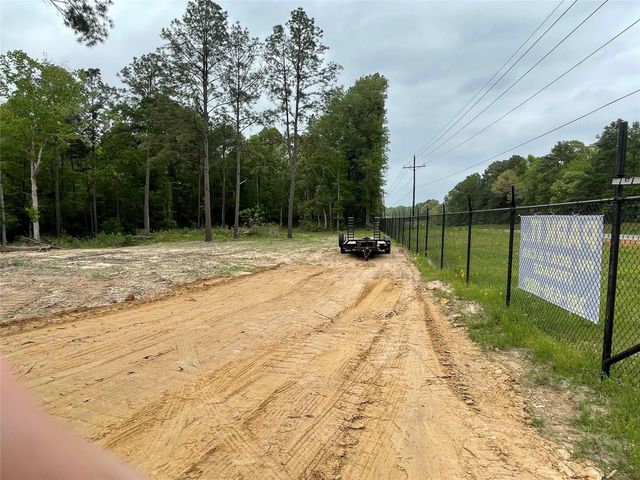 8989 Us Highway 190 W, Livingston, TX 77351