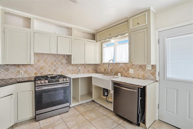 302 Camellia Dr, Corpus Christi, TX 78404