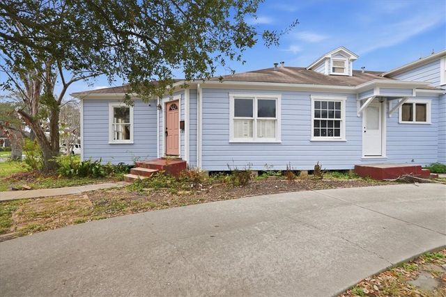 302 Camellia Dr, Corpus Christi, TX 78404