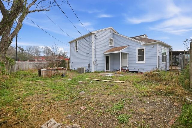 302 Camellia Dr, Corpus Christi, TX 78404