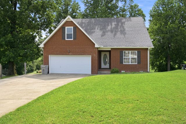 1208 Jason Cir, Ashland City, TN 37015