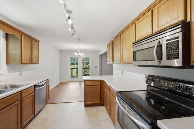 1208 Jason Cir, Ashland City, TN 37015
