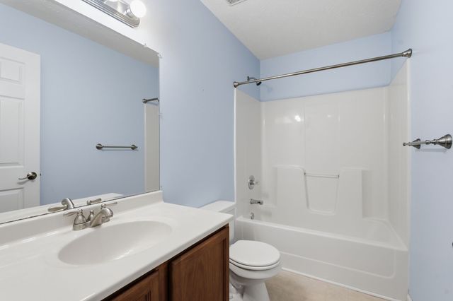 1208 Jason Cir, Ashland City, TN 37015