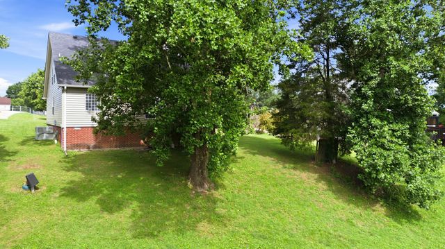 1208 Jason Cir, Ashland City, TN 37015