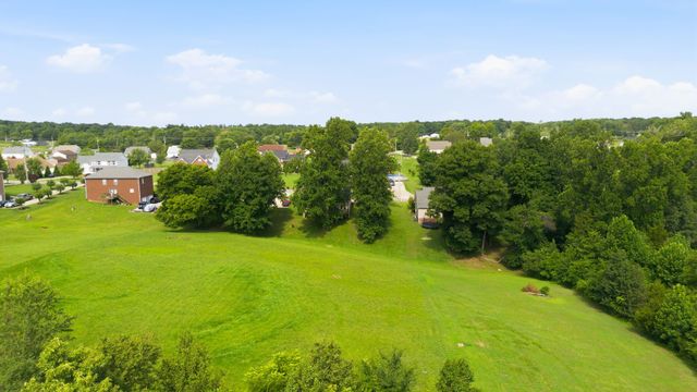 1208 Jason Cir, Ashland City, TN 37015