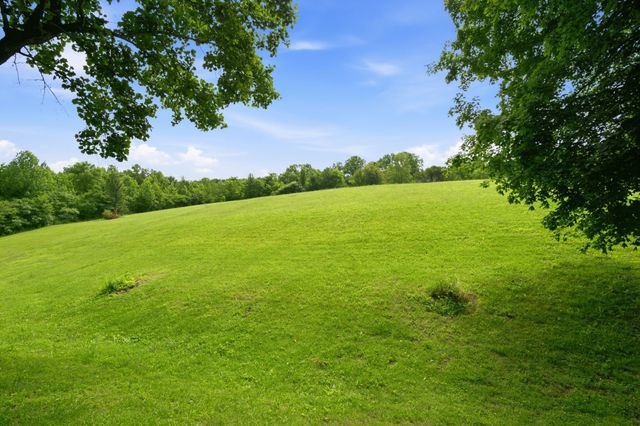 1208 Jason Cir, Ashland City, TN 37015