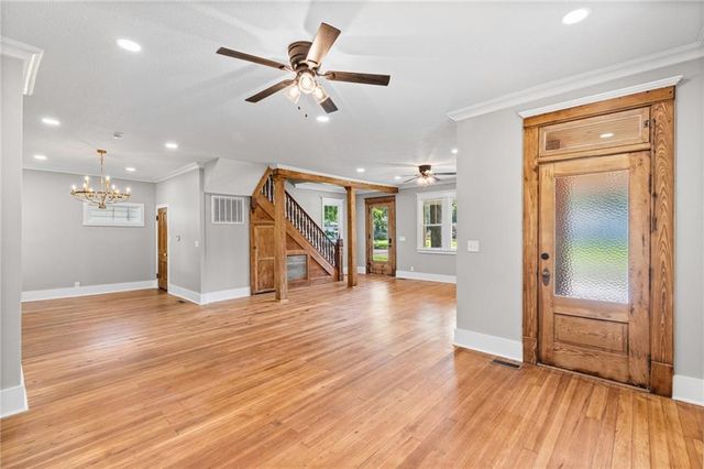 611 Main Street, Clinton, MO 64735