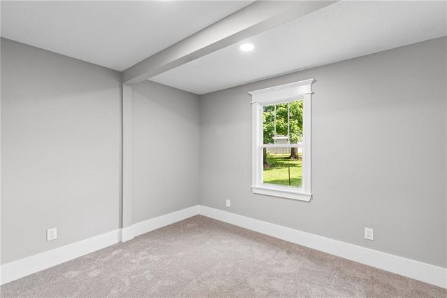 611 Main Street, Clinton, MO 64735