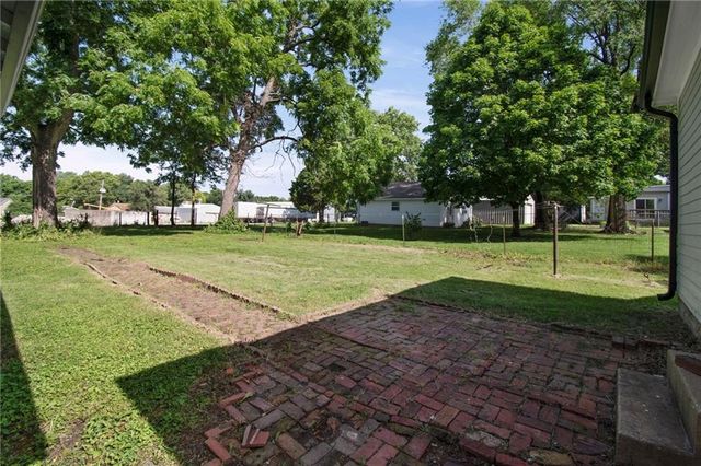 611 Main Street, Clinton, MO 64735