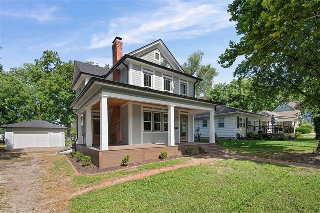 611 Main Street, Clinton, MO 64735