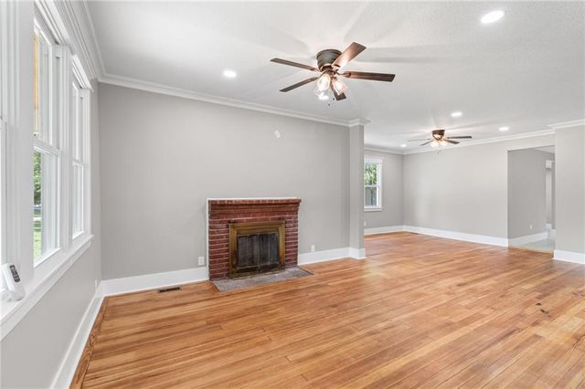 611 Main Street, Clinton, MO 64735