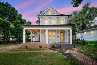 611 Main Street, Clinton, MO 64735