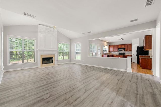 28 Crystal Way, Suwanee, GA 30024