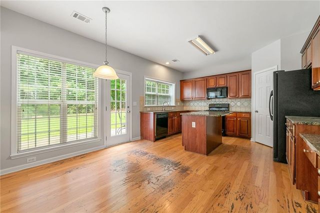 28 Crystal Way, Suwanee, GA 30024