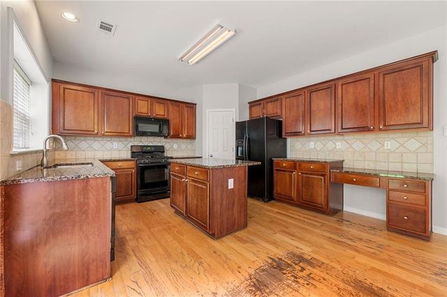 28 Crystal Way, Suwanee, GA 30024
