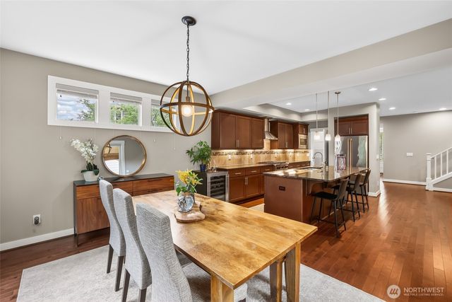 1601 NE Falls Drive, Issaquah, WA 98029