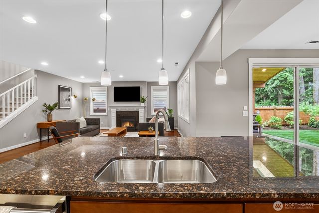 1601 NE Falls Drive, Issaquah, WA 98029