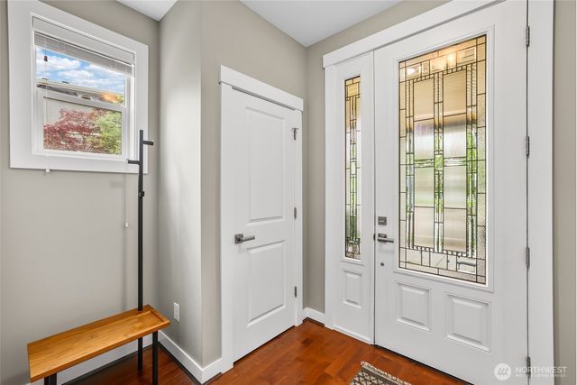 1601 NE Falls Drive, Issaquah, WA 98029