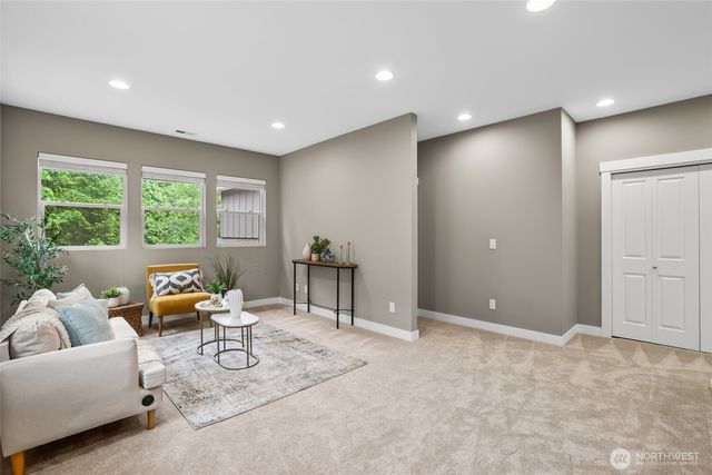 1601 NE Falls Drive, Issaquah, WA 98029