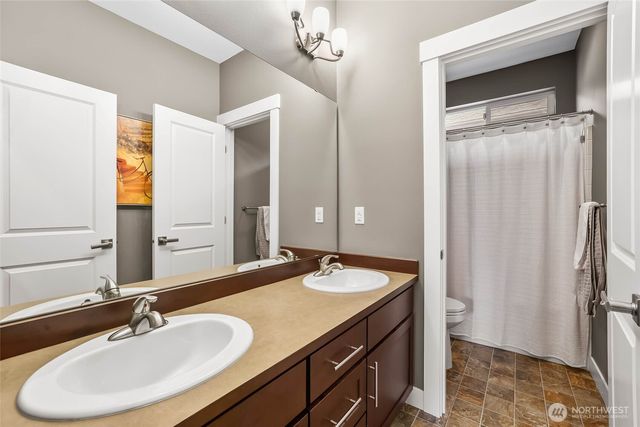 1601 NE Falls Drive, Issaquah, WA 98029