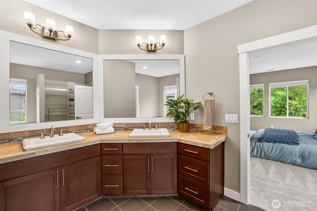 1601 NE Falls Drive, Issaquah, WA 98029
