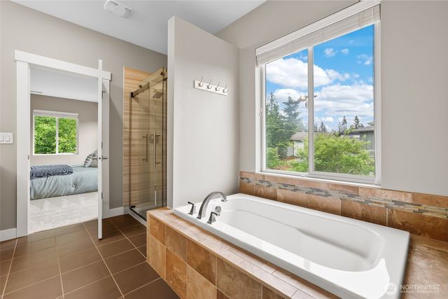 1601 NE Falls Drive, Issaquah, WA 98029