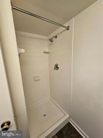 806 GROVE AVE, Fredericksburg, VA 22401
