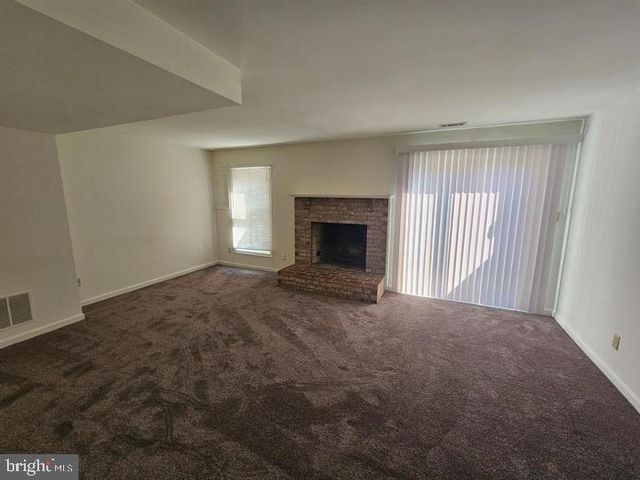 806 GROVE AVE, Fredericksburg, VA 22401