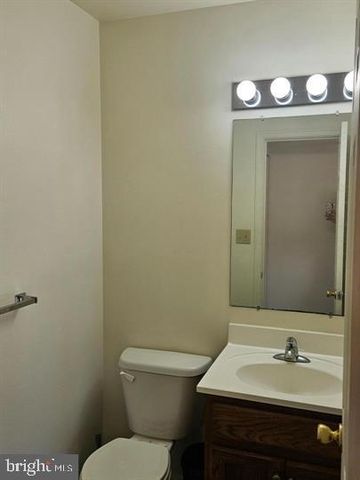 806 GROVE AVE, Fredericksburg, VA 22401