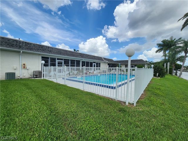 1220 SE 40th ST 6, Cape Coral, FL 33904