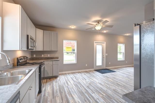 620 W Delavan Drive, Janesville, WI 53546