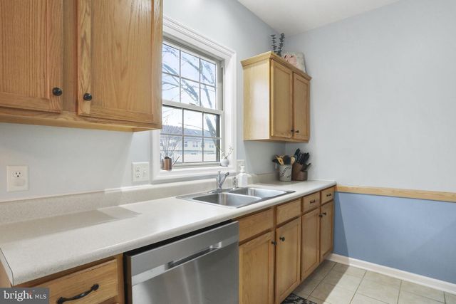 1976 ASHLEY DRIVE, Chambersburg, PA 17201