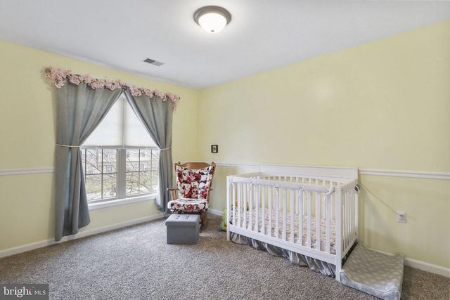 1976 ASHLEY DRIVE, Chambersburg, PA 17201