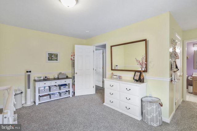 1976 ASHLEY DRIVE, Chambersburg, PA 17201