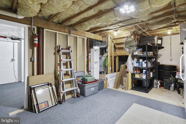 1976 ASHLEY DRIVE, Chambersburg, PA 17201