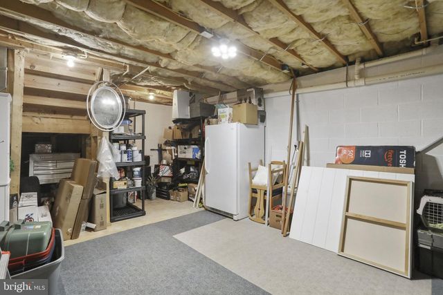 1976 ASHLEY DRIVE, Chambersburg, PA 17201