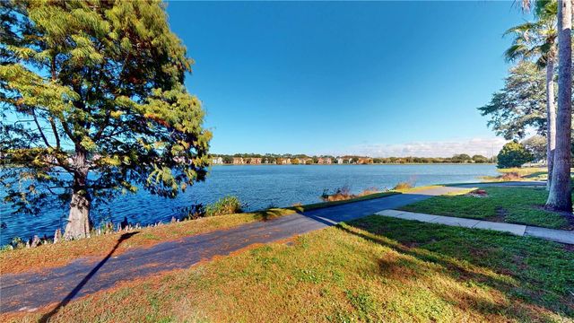 9554 LAKE CHASE ISLAND WAY 9554, Tampa, FL 33626