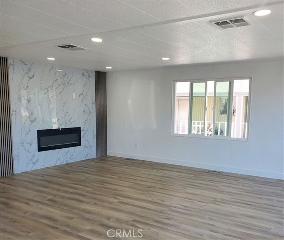 8811 Canoga Avenue 371, Canoga Park (los Angeles), CA 91304