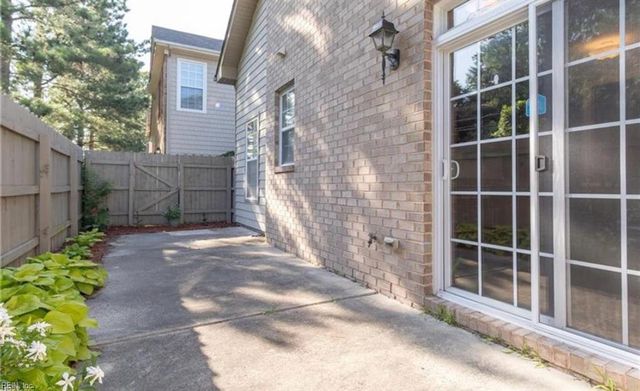 430 Blue Beech WAY, Chesapeake, VA 23320