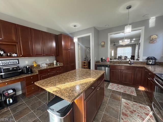 430 Blue Beech WAY, Chesapeake, VA 23320