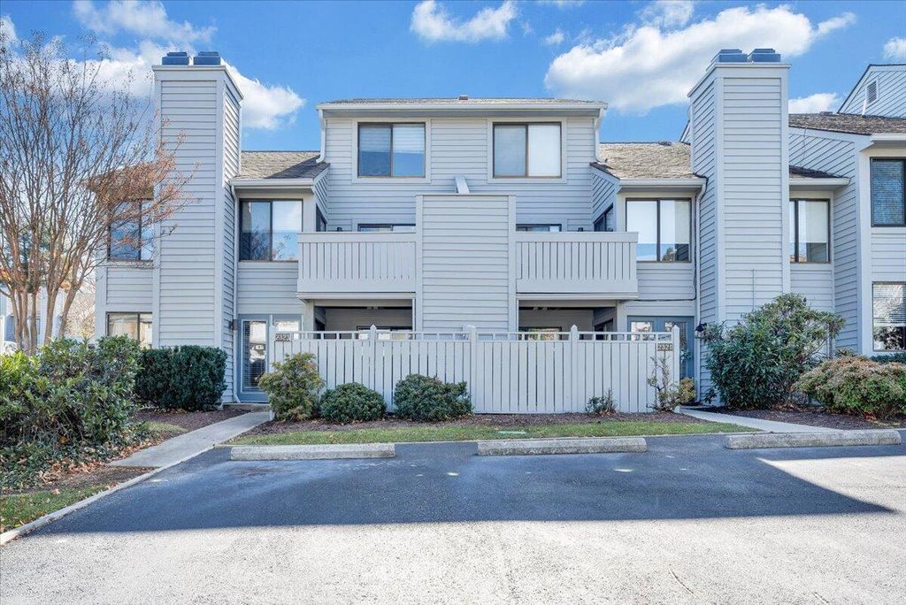 2323 Wood Gate LN, Salem, VA 24153