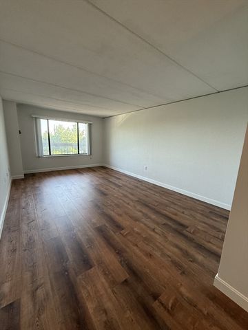 1550 Worcester Rd 304, Framingham, MA 01702